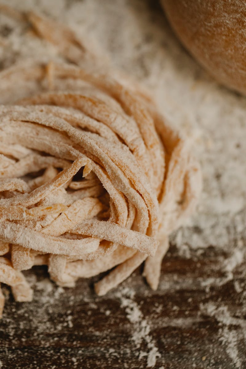 Frische Pasta wird zubereitet